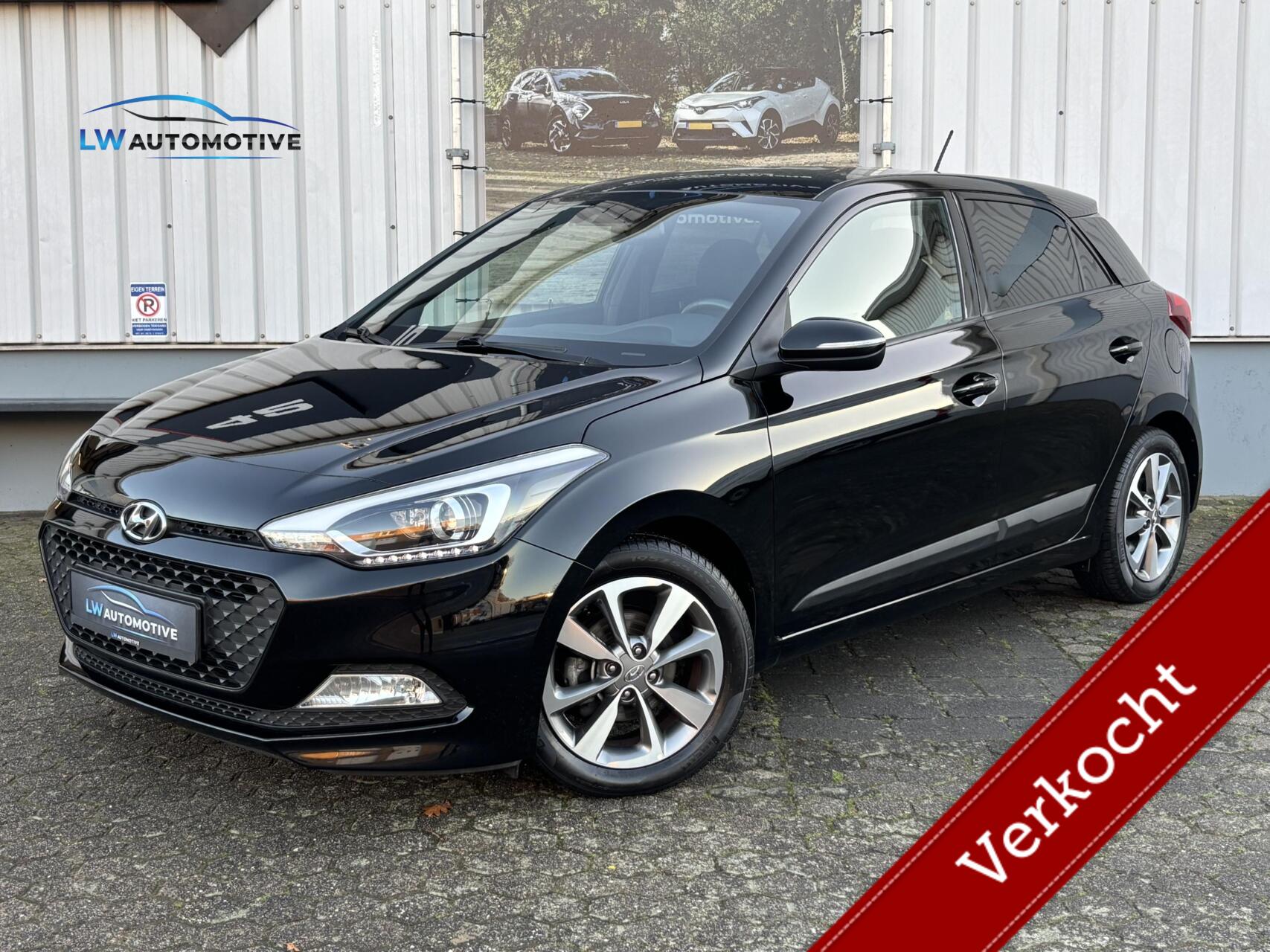 Hyundai I20 1.2 HP 84pk Comfort | Navi | Camera | 16 inch | Stoel+stuurverwarming 2018 - voorkant