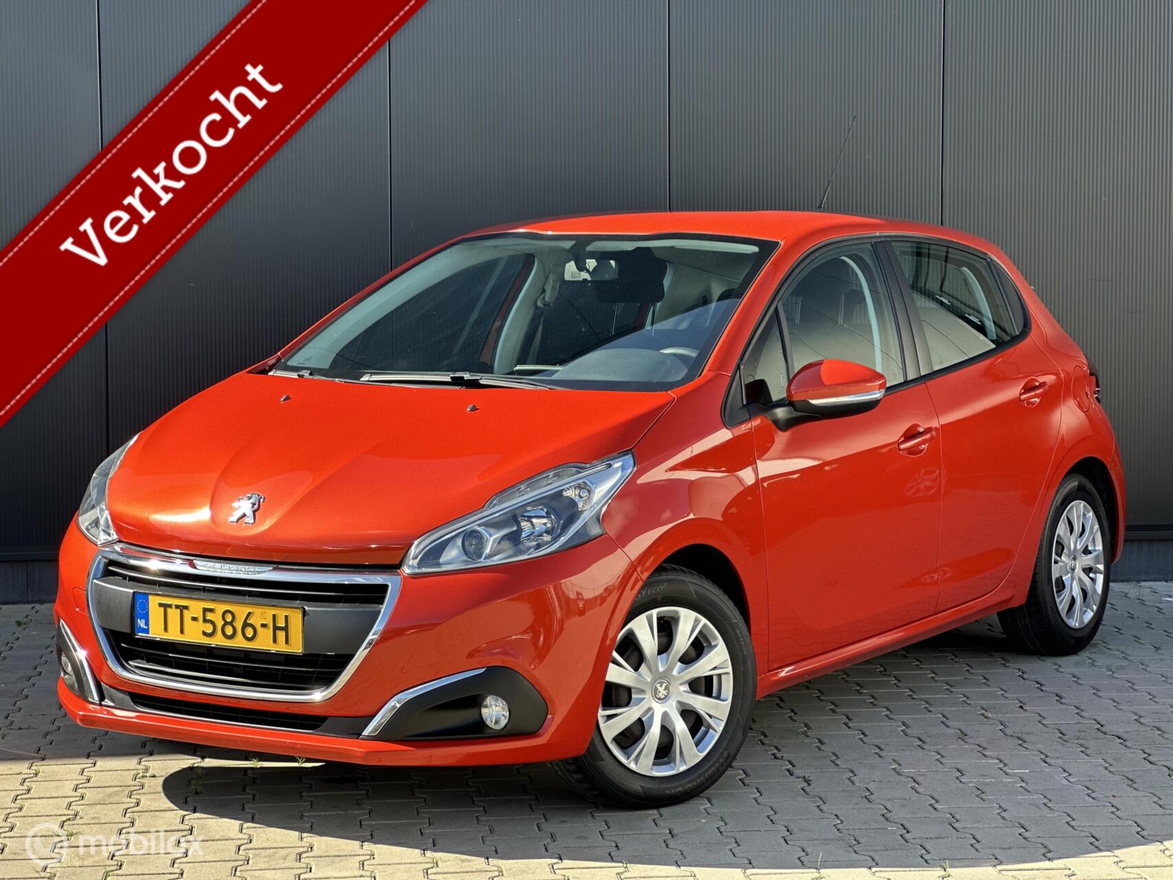 Peugeot 208 1.2 82PK Active | CRUISE | CLIMA | NAVI | 2017 - voorkant