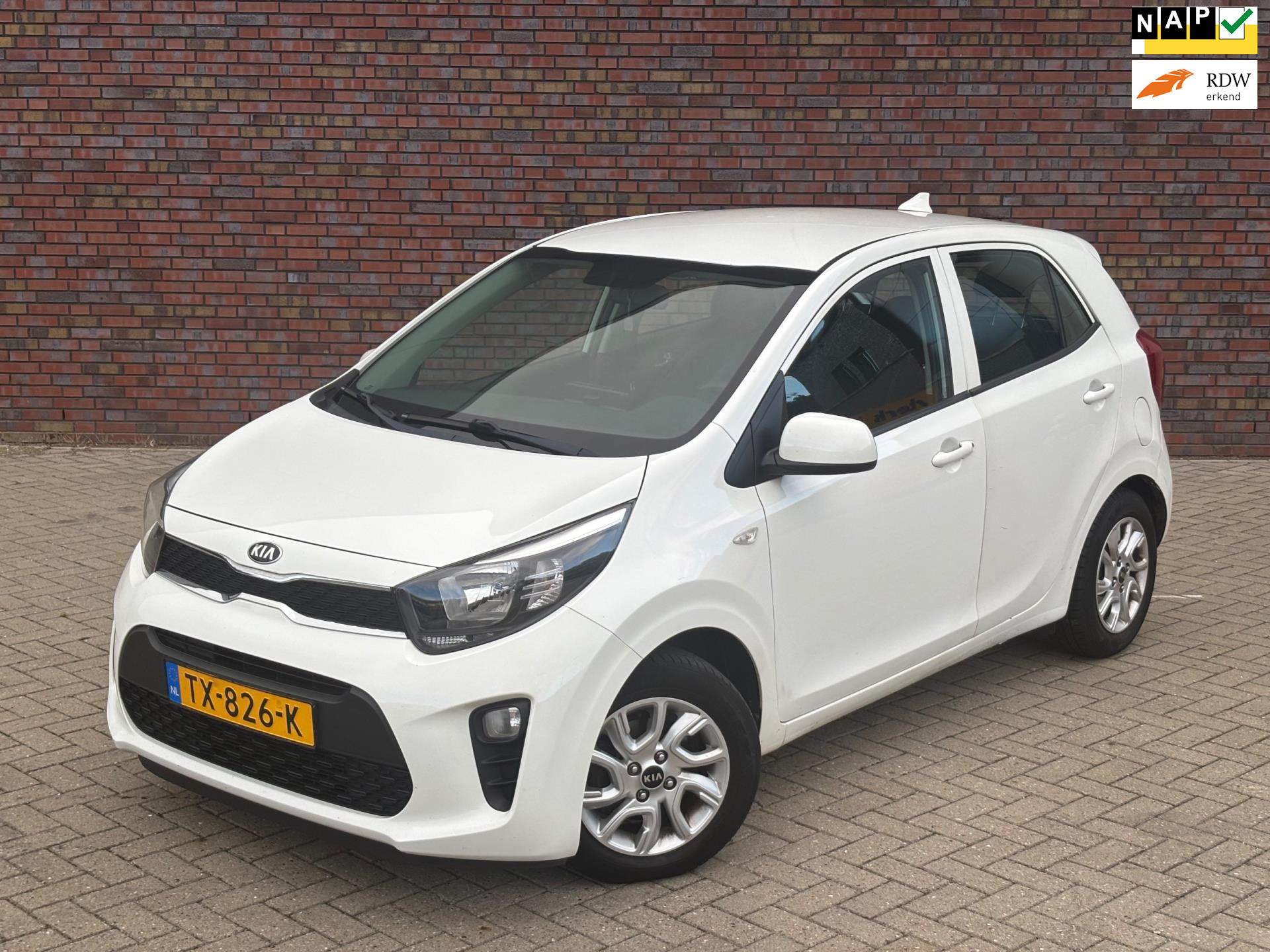Kia Picanto 1.0 CVVT ComfortPlusLine Navigator | Airco | El. Ramen | NAP | Nieuwe APK | Nieuwe oliebeurt | Rijdt en schakelt goed! 2018 - voorkant