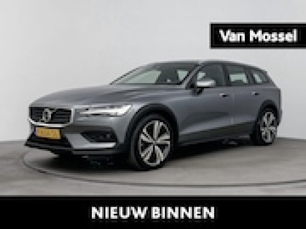 Volvo V60 2.0 B5 AWD Ultimate 2021 - voorkant