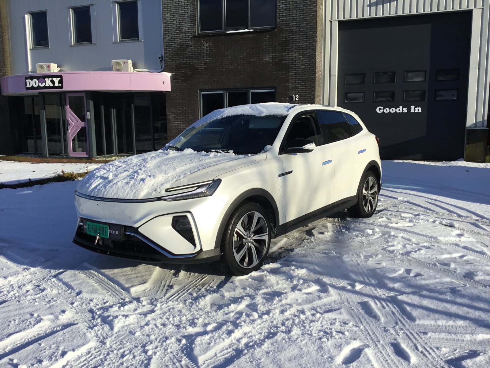 MG Marvel R Comfort 70 kWh 2022 - voorkant