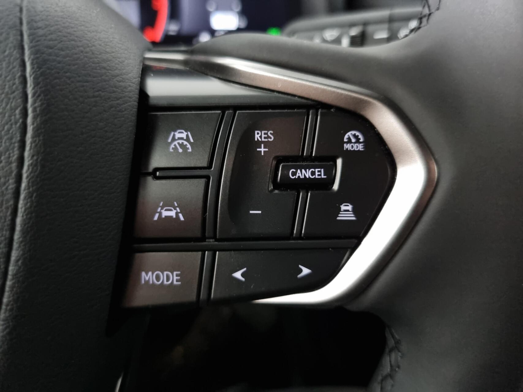 Foto van Lexus LBX