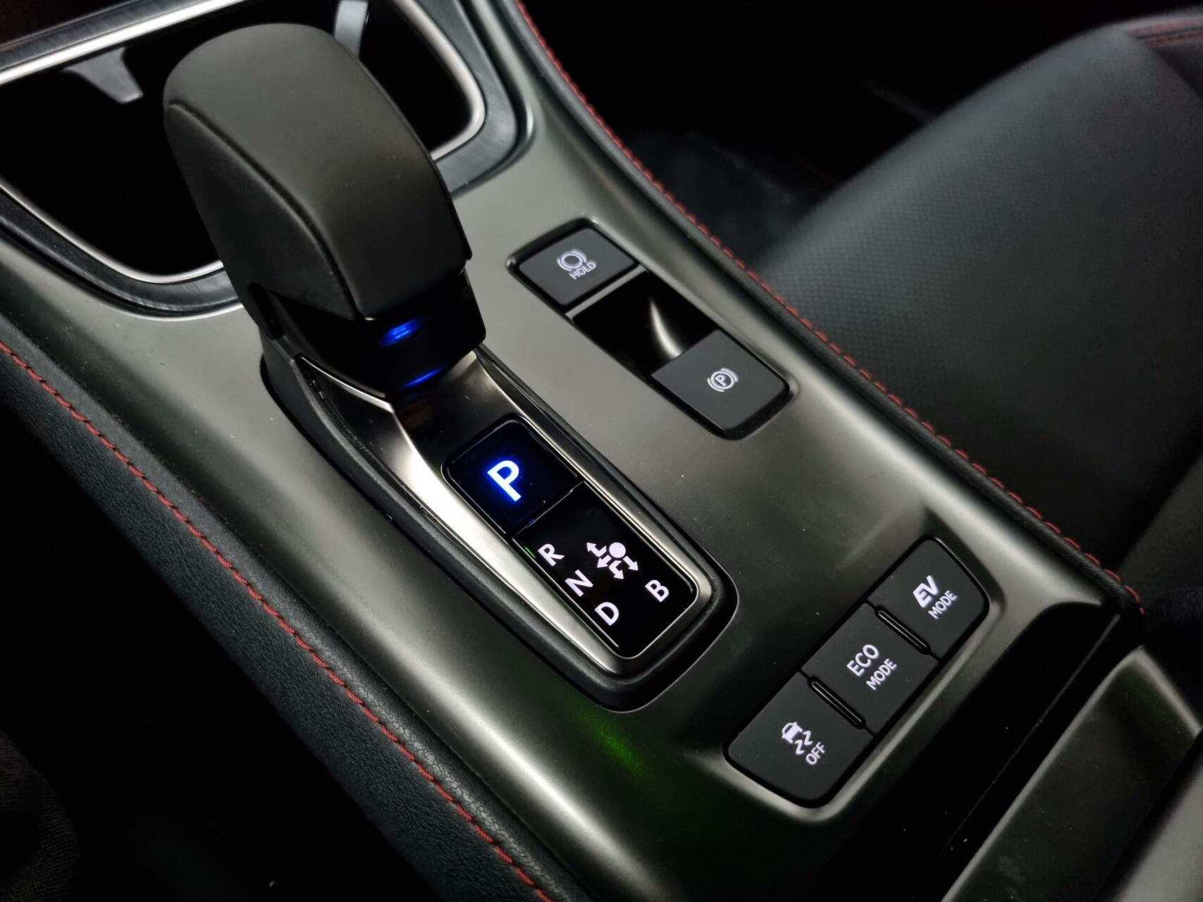 Foto van Lexus LBX