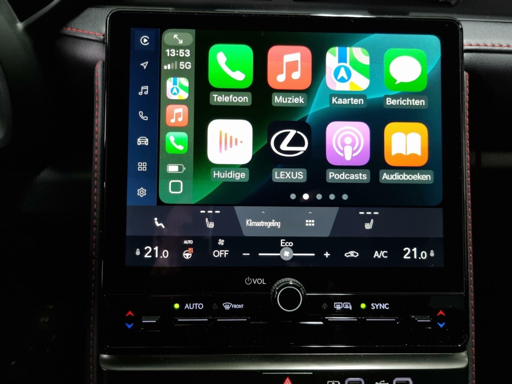 Foto van Lexus LBX