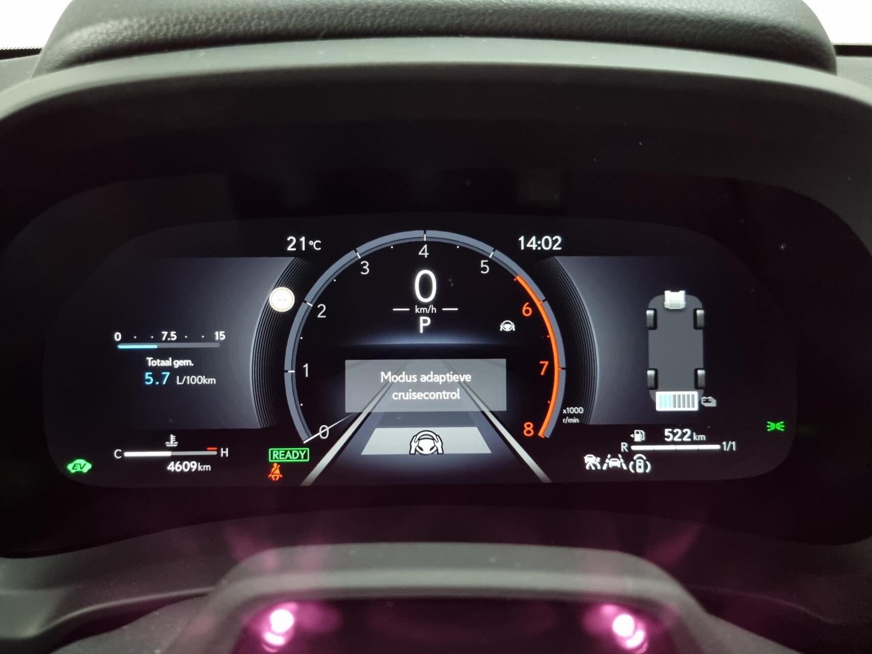 Foto van Lexus LBX