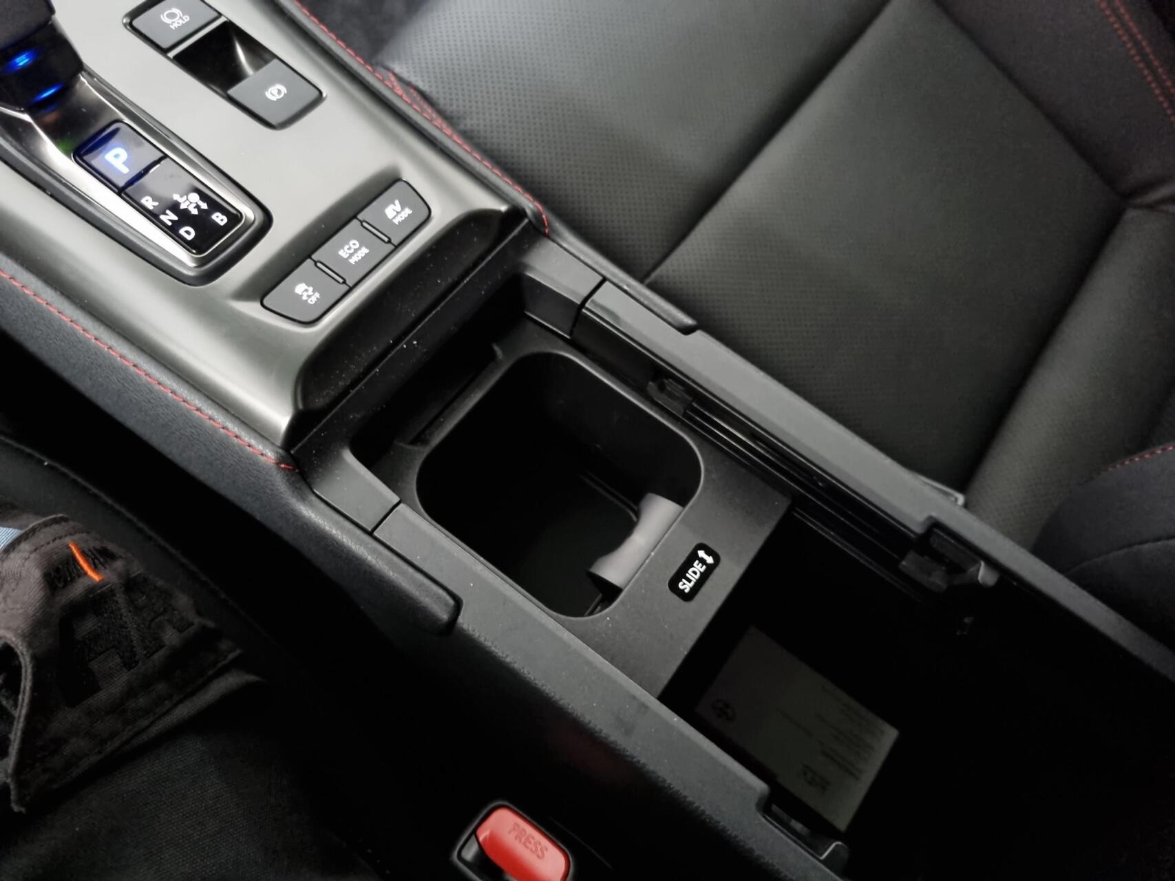 Foto van Lexus LBX