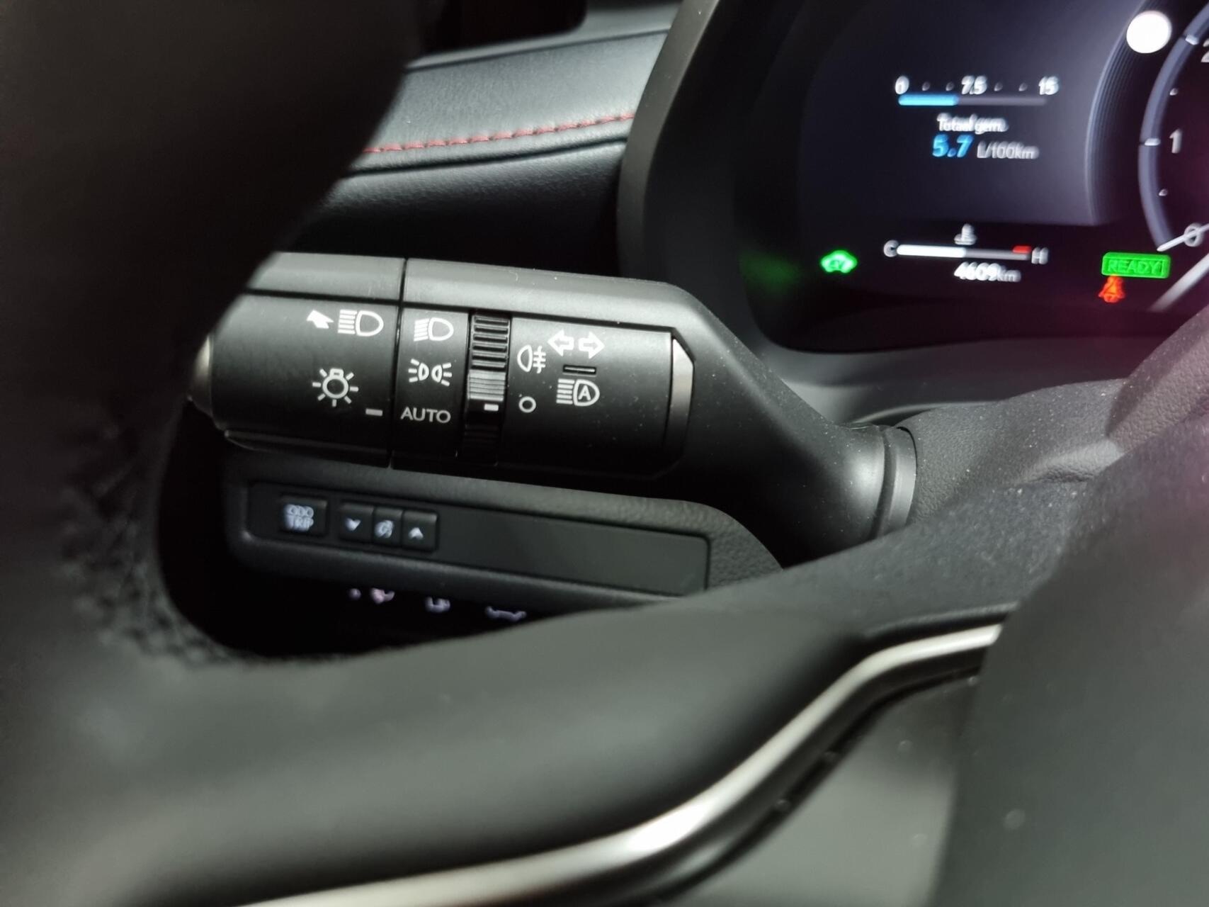 Foto van Lexus LBX