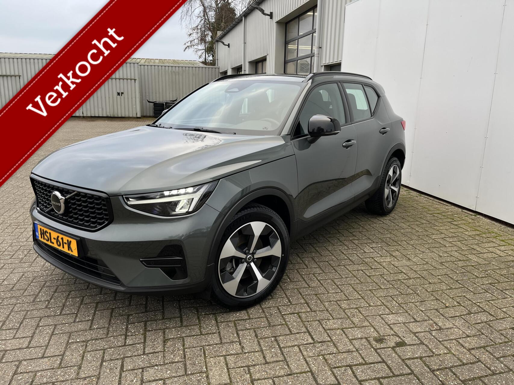 Volvo XC40 2.0 B4 Plus Dark|HK Audio|el.stoelen|19"|ACC|Blis|Trekh.| 2025 - voorkant