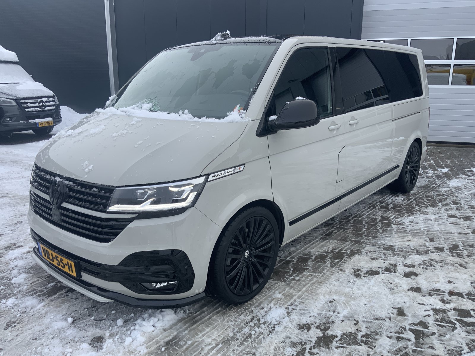 Volkswagen Multivan  2022 - voorkant