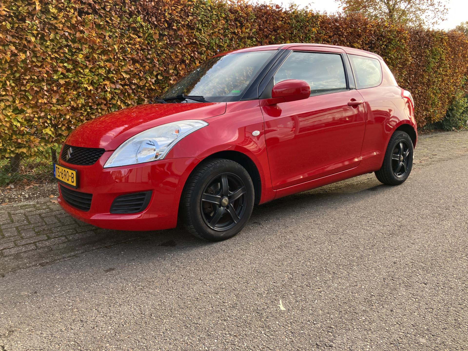 Foto van SUZUKI SWIFT