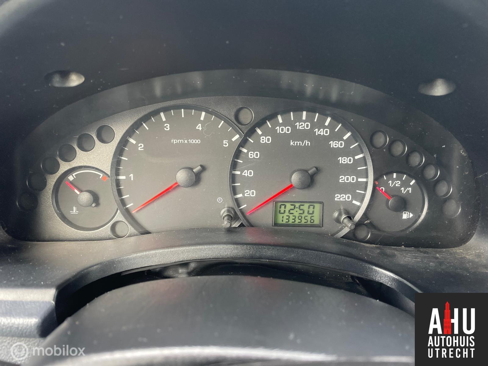 Foto van Ford Transit Connect T200s Van 1,8tdci 55