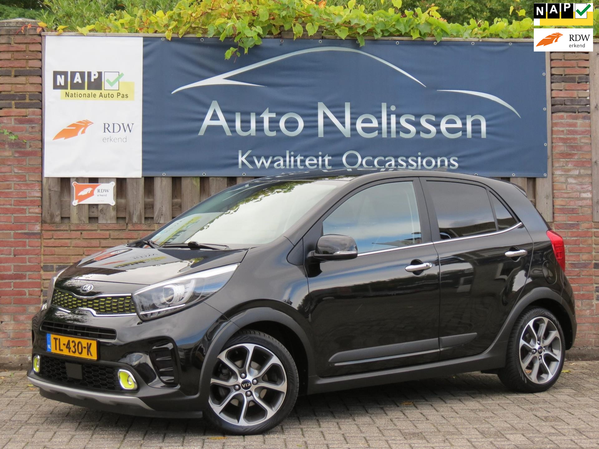 Kia Picanto 1.2 CVVT X-Line 5-PERS | LEDER | STUUR+STOELVERWARMING | CAMERA | CARPLAY | NAVI | CLIMA | KEYLESS | CRUISE | DAB+ | 2018 - voorkant