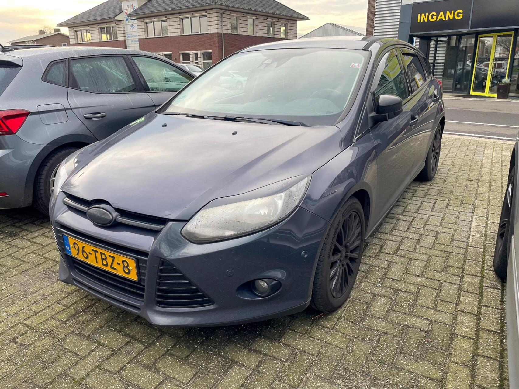 Ford Focus 1.6 EcoBoost Titanium|CRUISE|CLIMA|NAVI|PARK 2012 - voorkant