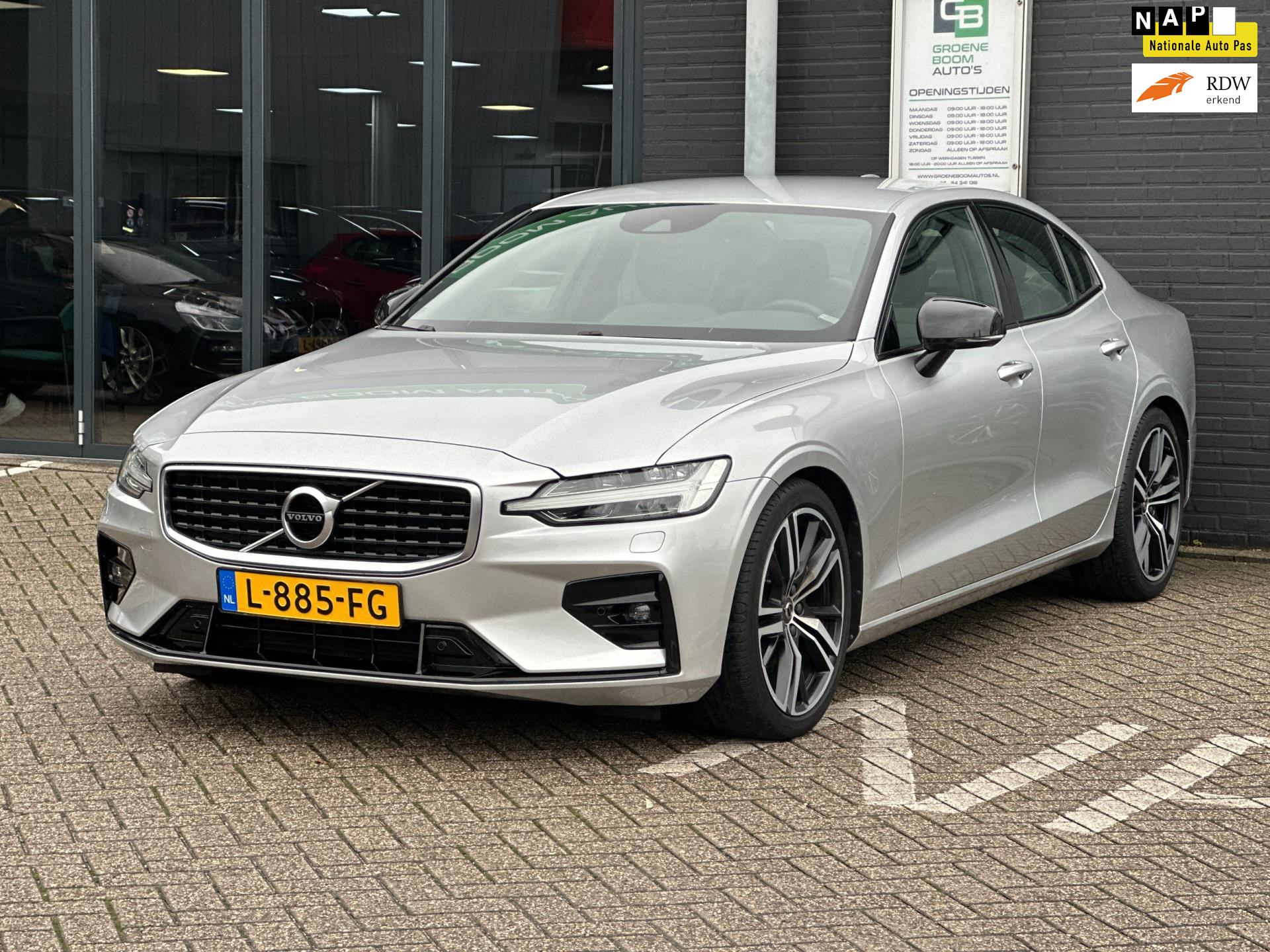 Volvo S60 2.0 T4 R-Design/1STE EIG/CARPLAY/NAVI/STOELVERWARMING/NETTE STAAT!! 2021 - voorkant