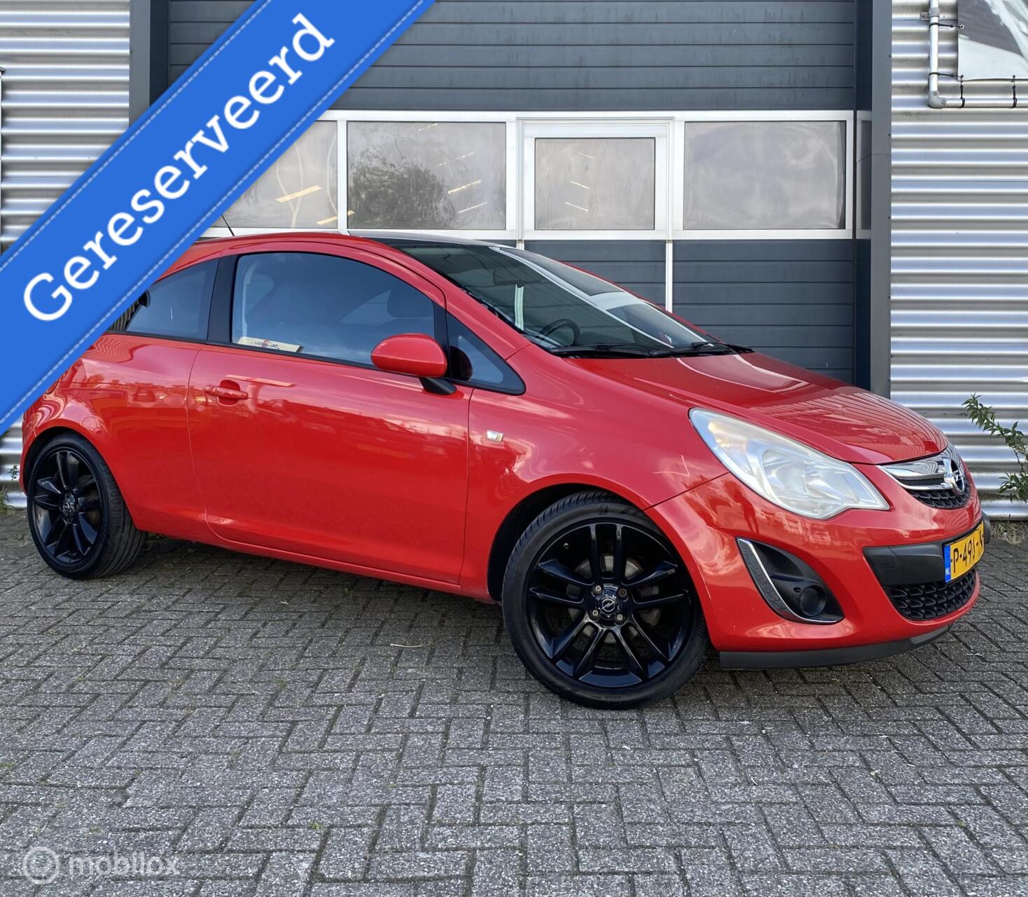Opel Corsa 1.2 Colour Edition 2011|Sport|17 Inch|Zwart Dak| 2011 - voorkant