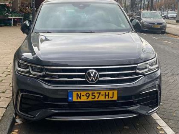 Volkswagen Tiguan 1.5 TSI R-Line Business+ 2021 - voorkant