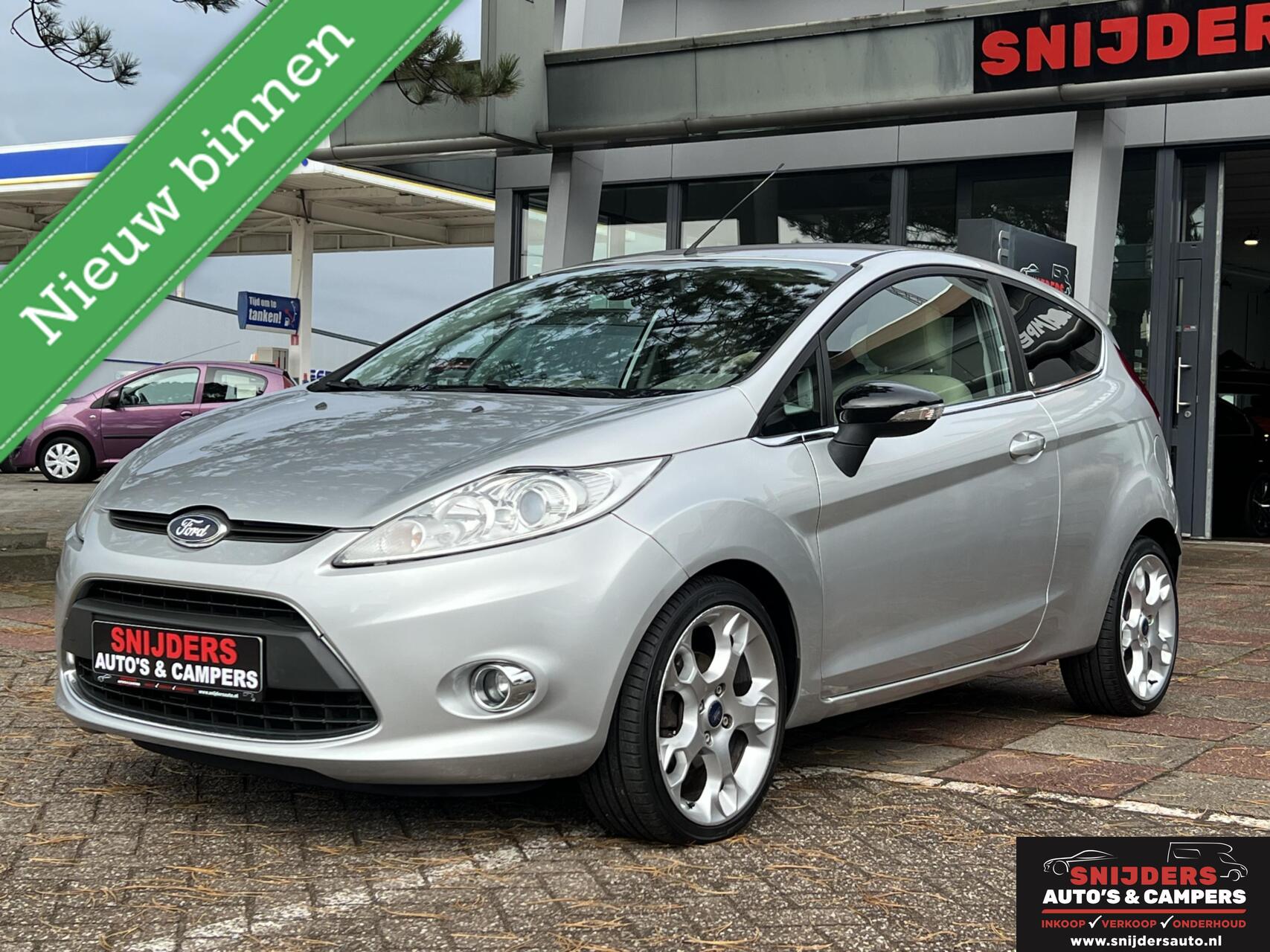 Ford Fiesta 1.6 Ghia in zeer goede staat 2009 - voorkant