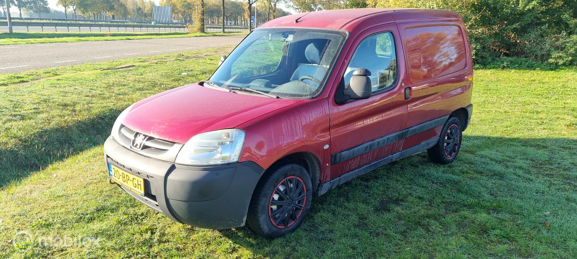 Peugeot Partner Bestel 170C 2.0 HDI 2004 - voorkant