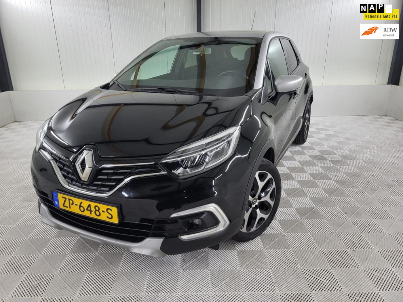 Renault Captur 1.3 TCe Intens, Automaat, Trekhaak 2019 - voorkant