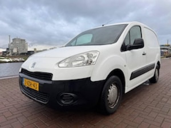 Foto van Peugeot Partner