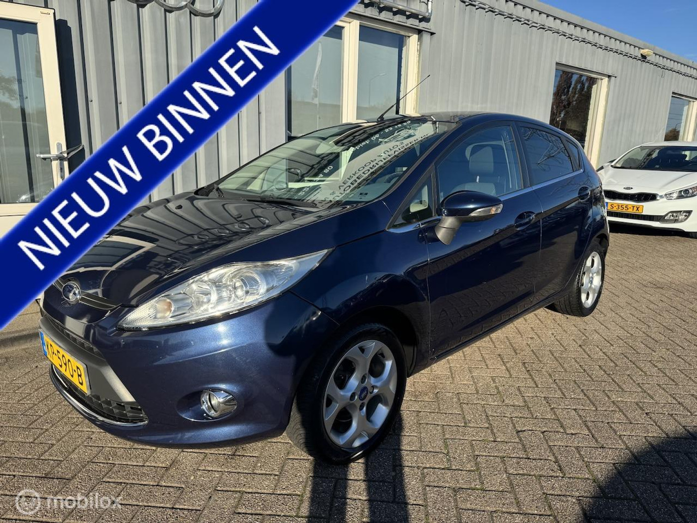 Ford Fiesta 1.4 Ghia 2010 - voorkant
