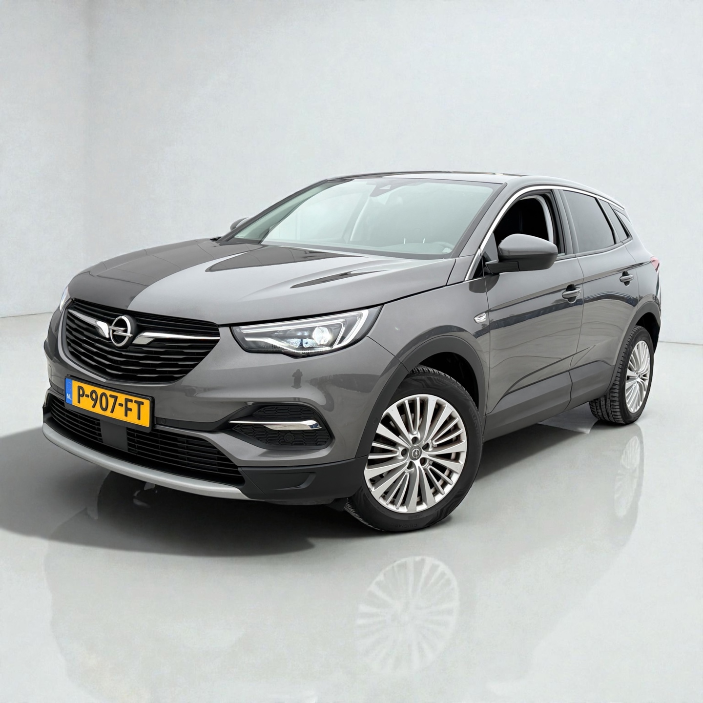 Foto van OPEL GRANDLAND X