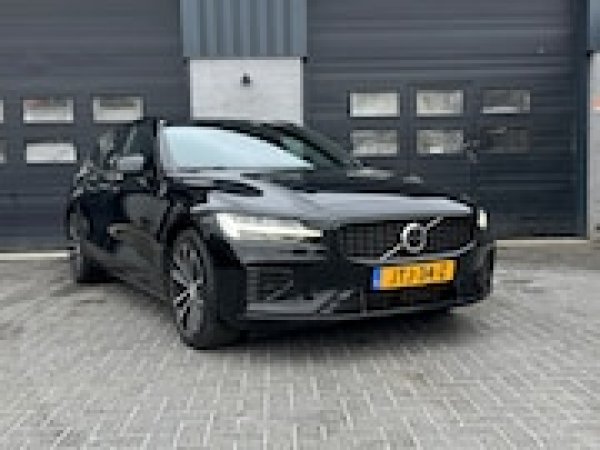 Volvo V60 2.0 T6 Plug-in hybrid AWD Plus Bright 2022 - voorkant