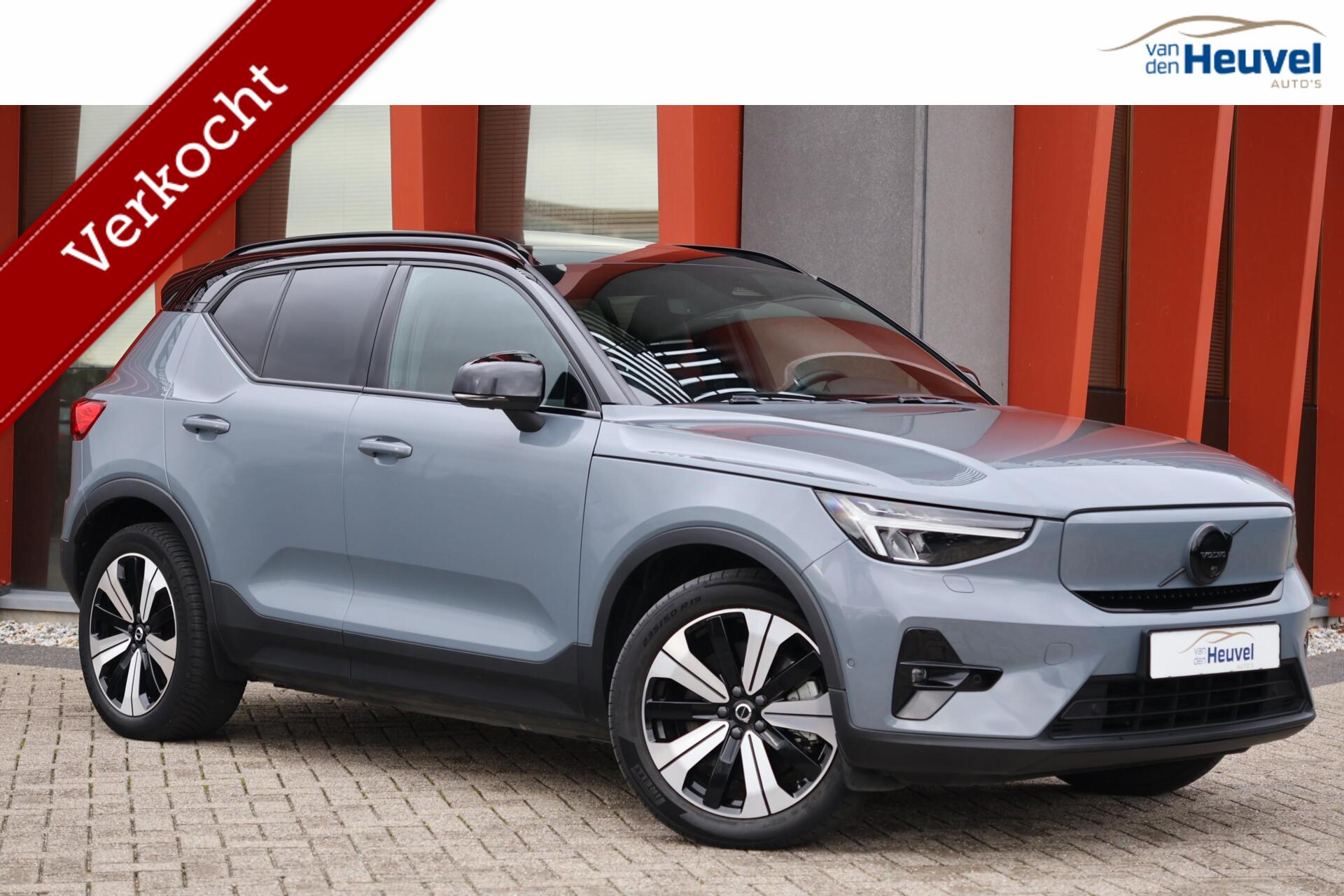 Volvo XC40 Recharge Ultimate 70 kWh | Panoramadak | Trekhaak | 360° Camera | BLIS | Pilot Ass. | Stoelverwarming | Glossy Black 2023 - voorkant
