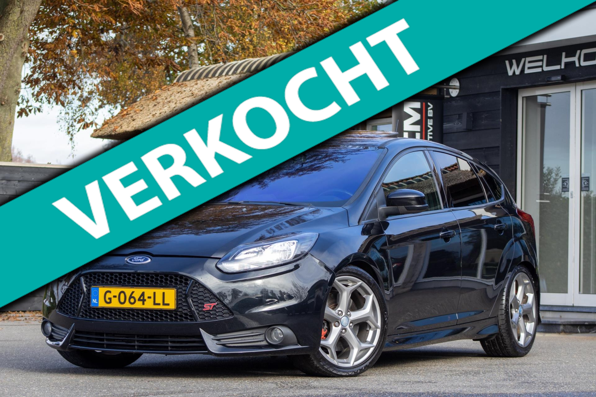 Ford Focus 2.0 EcoBoost ST-2 Schuifdak I Revo Technik Tuning I Recaro I Sony Audio I Parkeersensoren I Half Leder I Bluetooth 2012 - voorkant