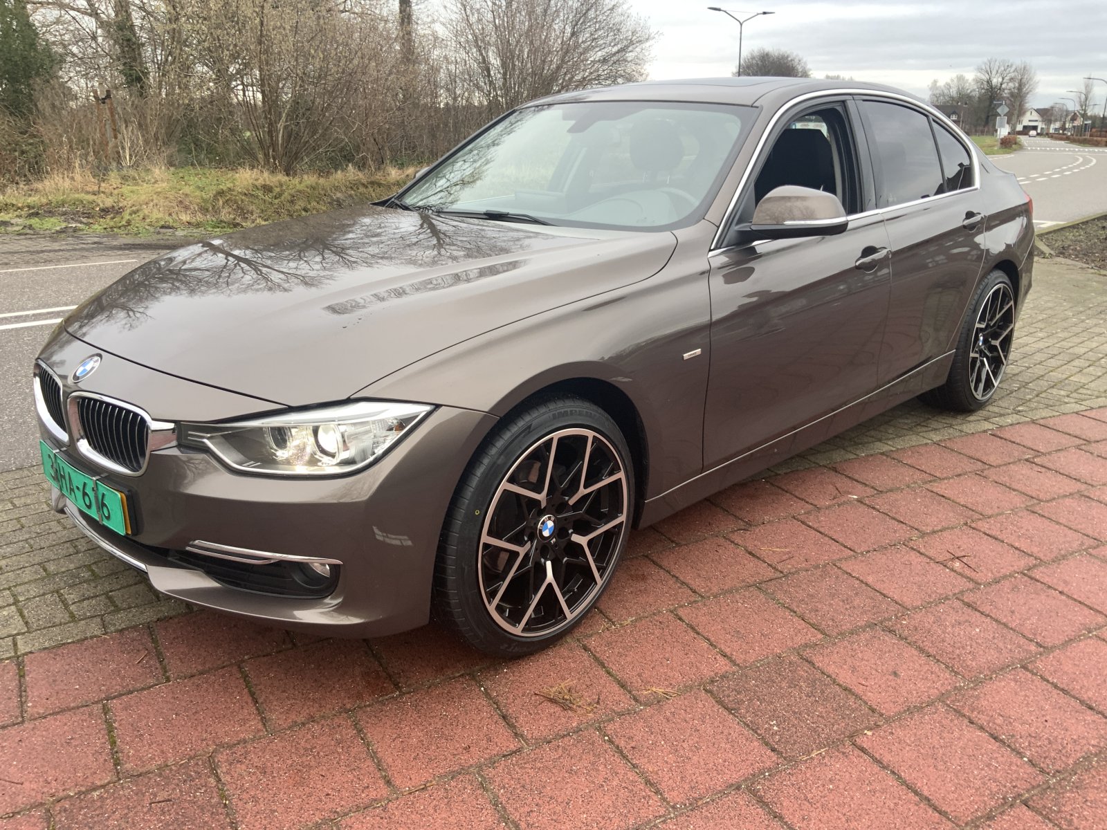 BMW 3-serie 320i 2015 - voorkant