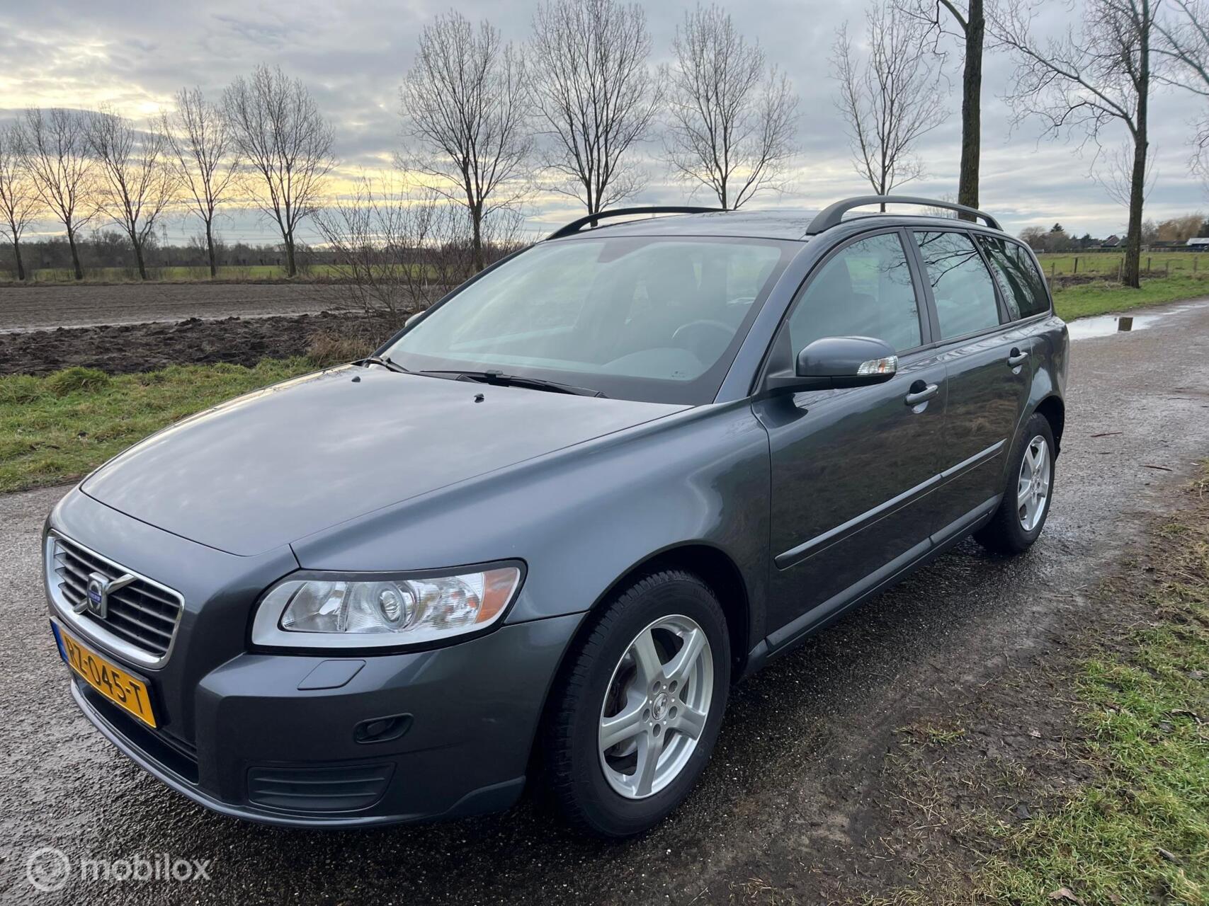 Volvo V50 1.8F Momentum/Clima/Trekhaak/Apk 12-2026/(bj 2008) 2008 - voorkant