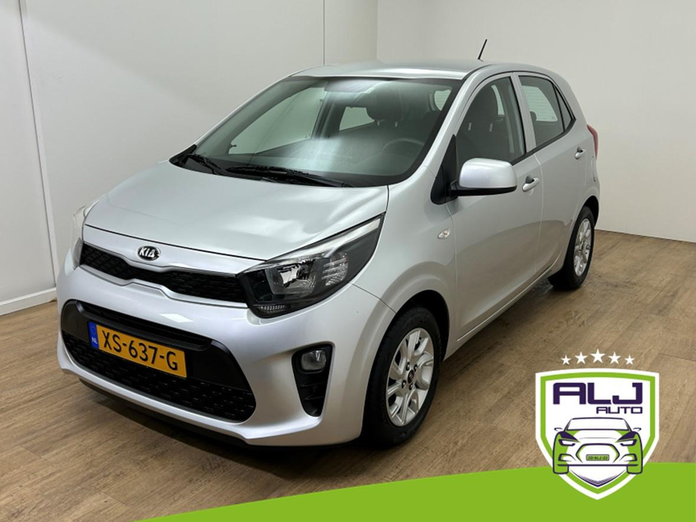 Kia Picanto Occasion 1.0 CVVT EconomyPlusLine | Grijs | Tweedehands Kia Picanto | Airco | Bluetooth 2019 - voorkant