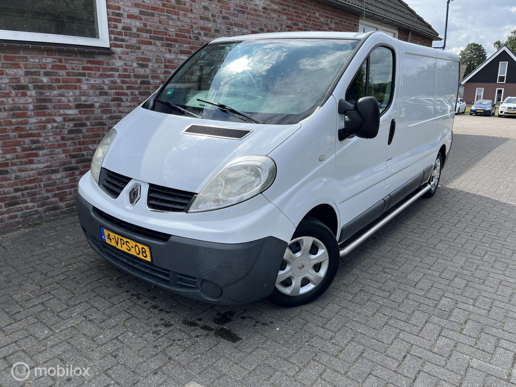 Renault Trafic Bestel 2.0 dCi T29 L2H1 Générique 2012 - voorkant