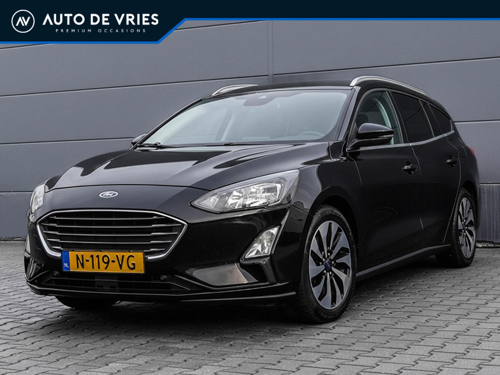 Ford Focus 1.0 EcoBoost 125pk Automaat Titanium X Business | Panoramadak | Winterpakket | Trekhaak 2022 - voorkant