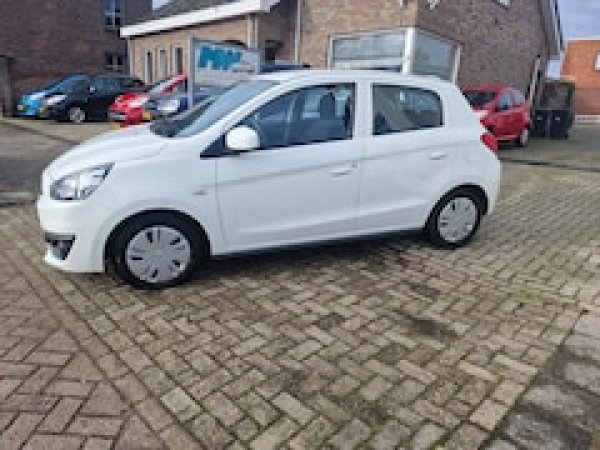 Foto van Mitsubishi Space Star