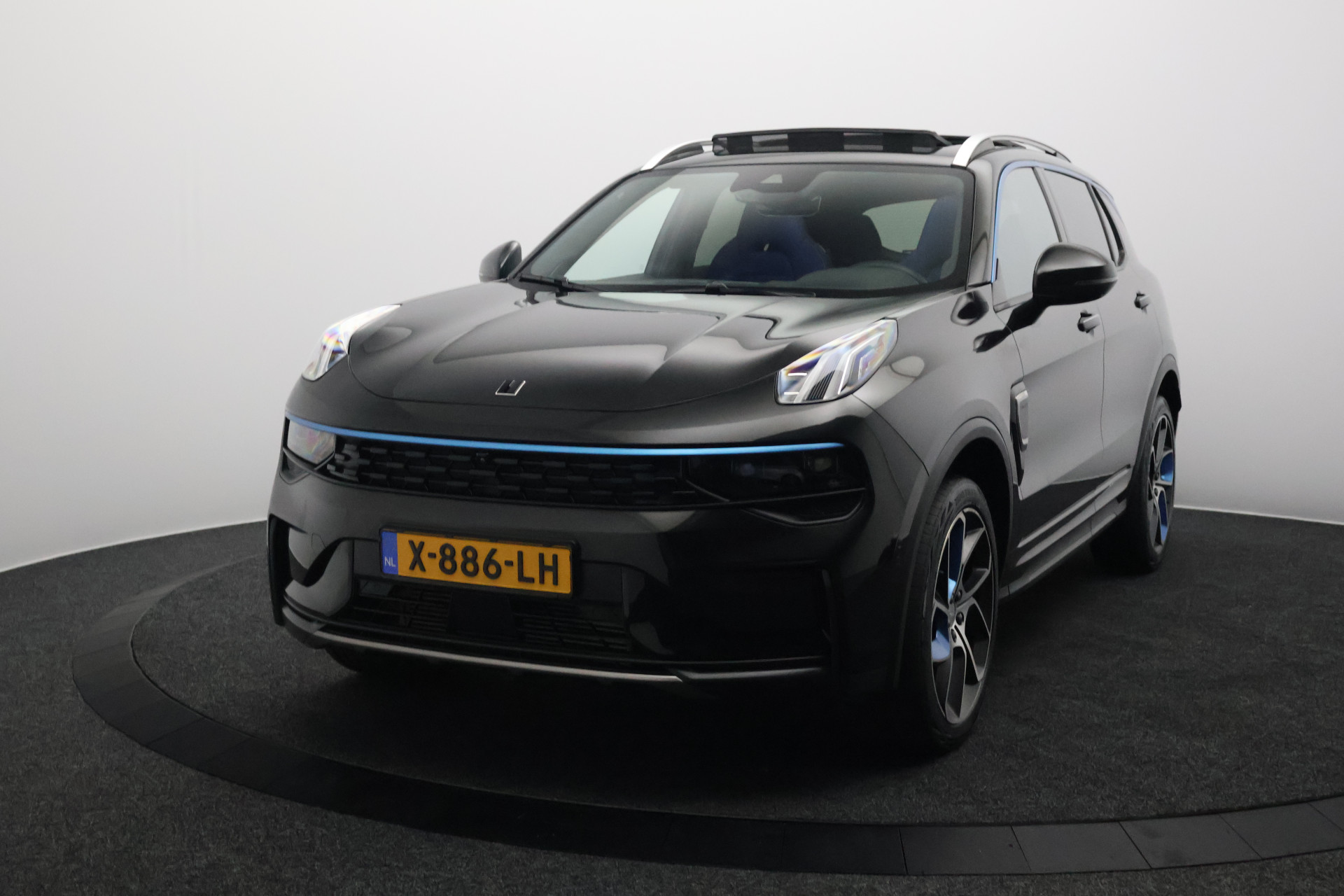 Foto van LYNK&CO LYNK & CO 01