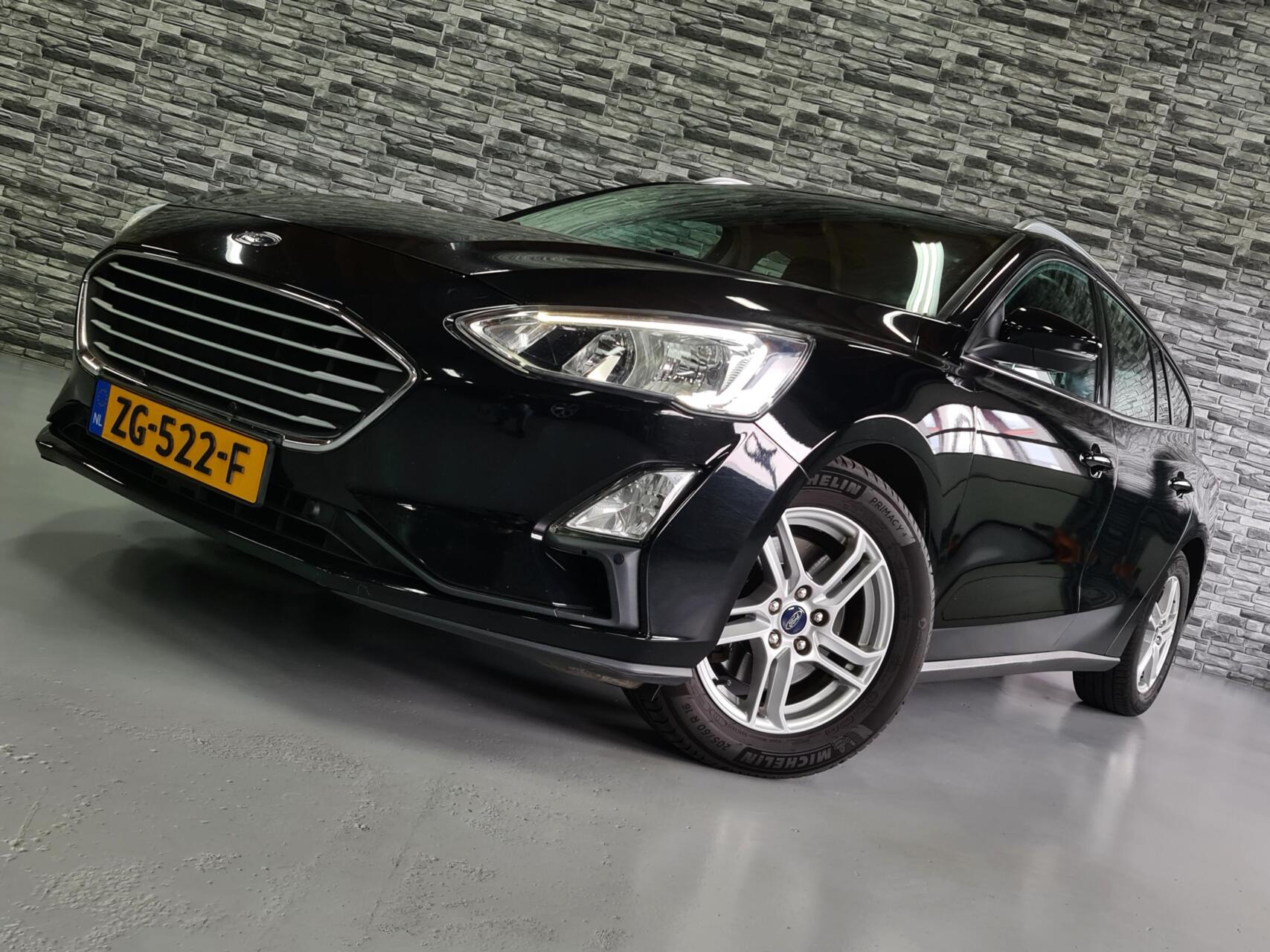 Ford Focus 1.0 EcoBoost Trend Edition Business *NAP*! 2019 - voorkant