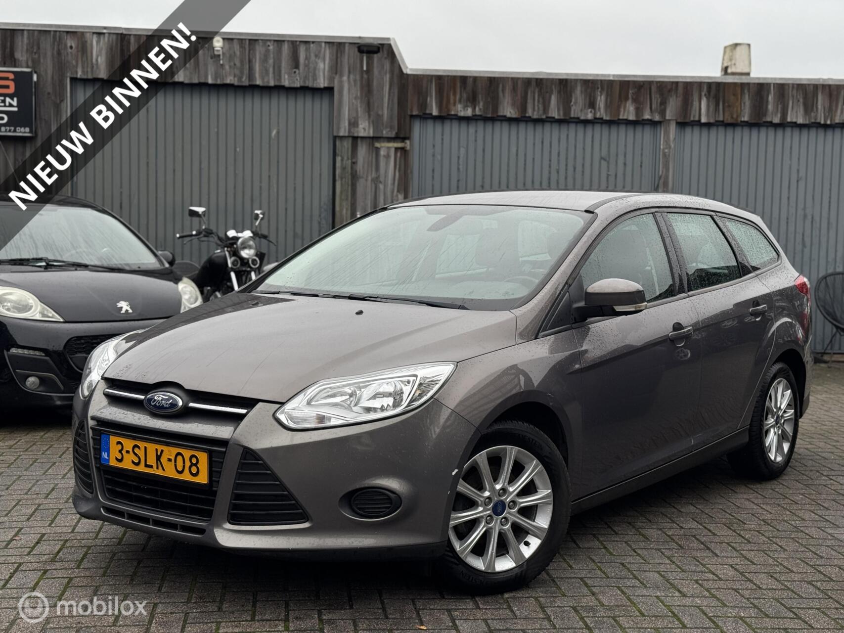 Foto van FORD FOCUS