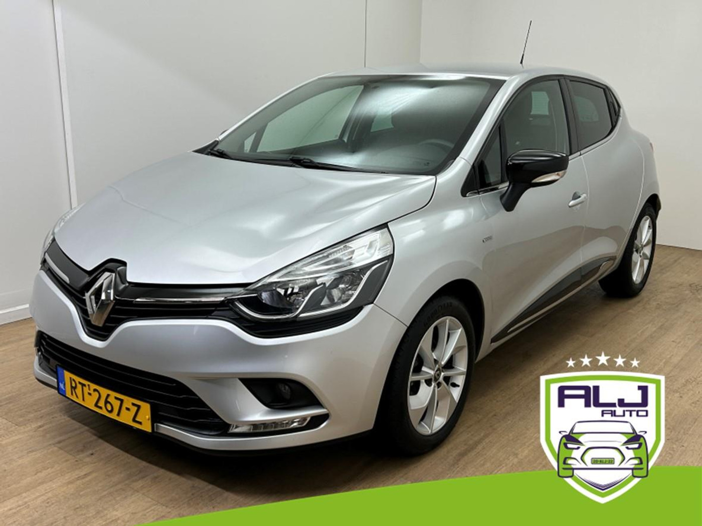 Renault Clio Occasion 0.9 TCe Limited | Grijs | Airco | Tweedehands Renault Clio | Bluetooth | Cruisecontrol 2018 - voorkant