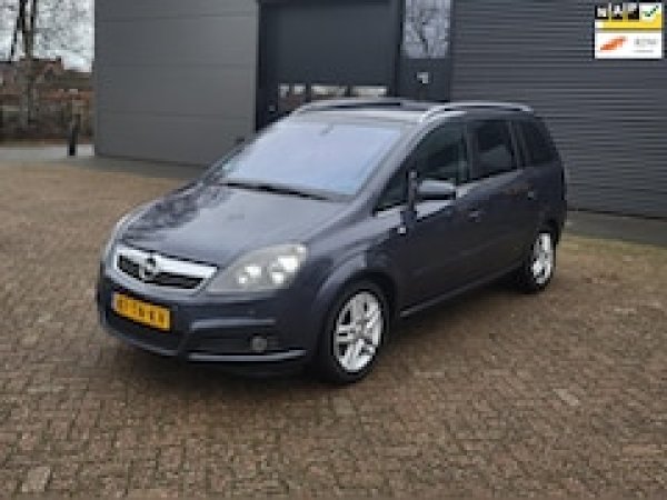 Foto van Opel Zafira