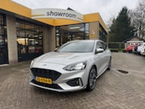 Ford Focus 1.5 EcoBoost ST Line Business 2019 - voorkant