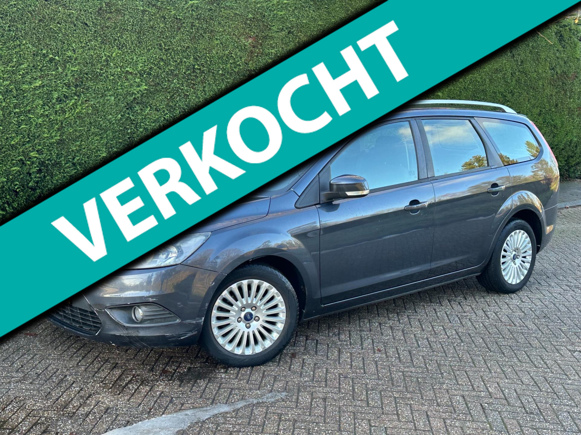 Ford Focus 1.6 Trend RIJD GOED/INRUILKOOP/AIRCO/APK/ 2009 - voorkant