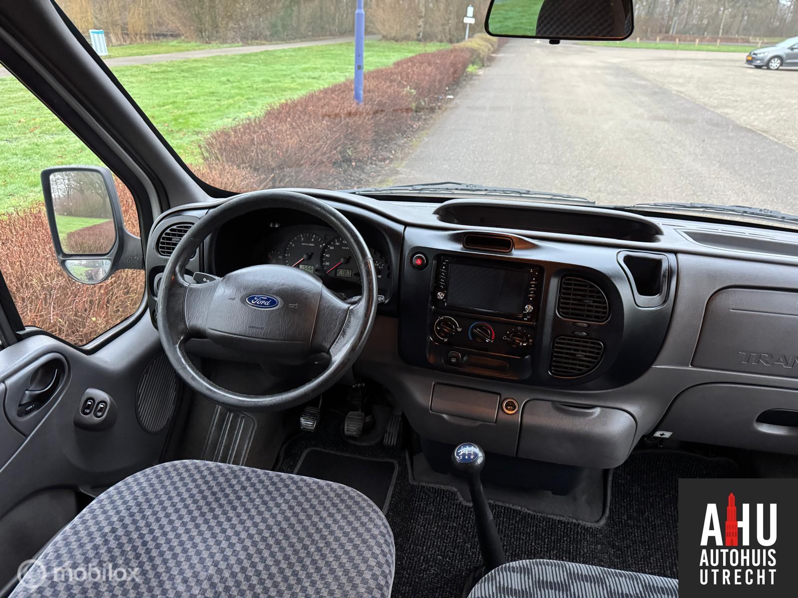 Foto van Ford Transit 260s FD DC 125 LR 4,23
