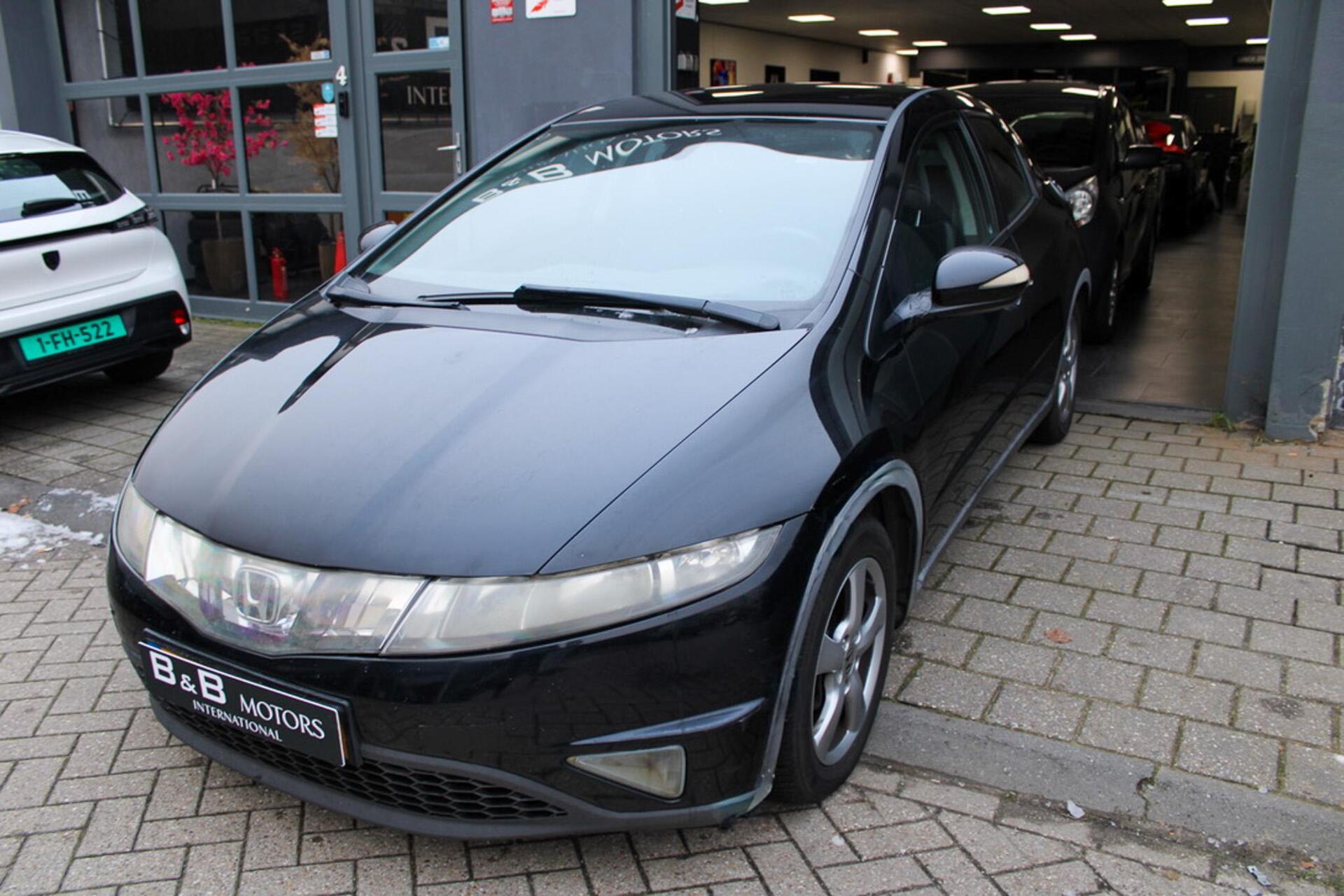 Foto van HONDA CIVIC 5DR