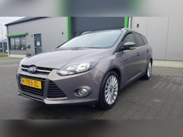 Ford Focus 1.6 EcoBoost Titanium 2011 - voorkant