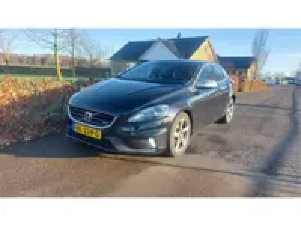 Volvo V40 1.6 D2 Summum 2014 - voorkant