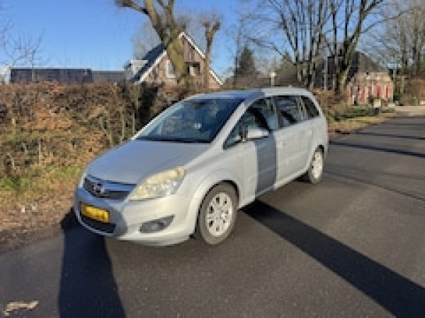 Foto van Opel Zafira