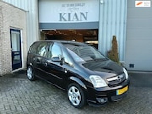 Opel Meriva 1.4-16V Cosmo 2010 - voorkant