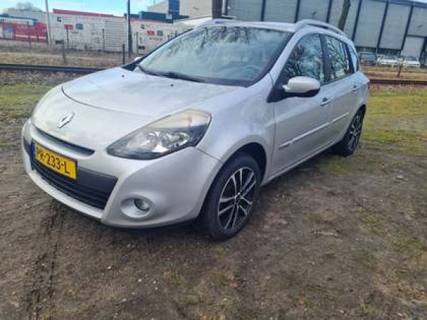 Renault Clio 1.2 TCe Special Line 2010 - voorkant