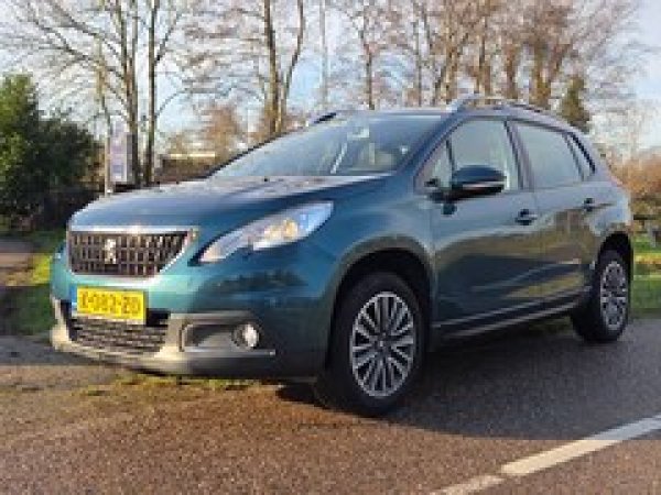 Peugeot 2008 1.2 PureTech Allure 2017 - voorkant